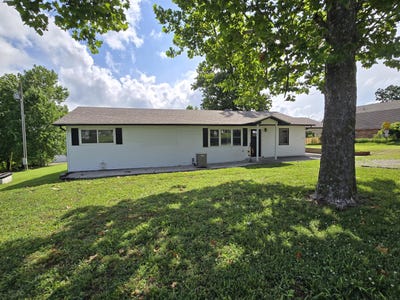 /international/us/21282-county-road-295-hermitage-mo-110098644200/