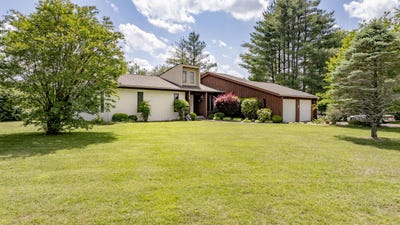 /international/us/132-alchera-avenue-monticello-ky-110108066588/