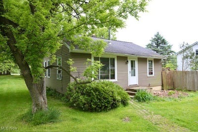/international/us/12532-lake-drive-burton-oh-110099580016/