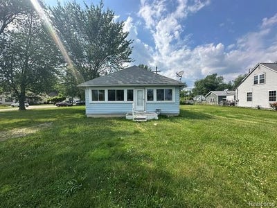 /international/us/3363-parkwood-avenue-monroe-mi-110100724612/?lang=en