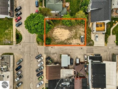 /international/us/112-w-madison-avenue-suttons-bay-mi-110098623547/