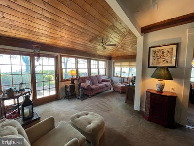 /international/us/4727-oak-road-shady-side-md-110101519365/