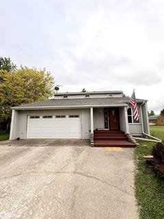 /international/us/2323-21st-street-sw-mason-city-ia-110108255496/