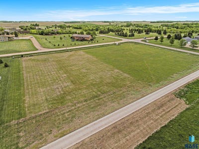 /international/us/bob-price-blvd-madison-sd-110099727694/