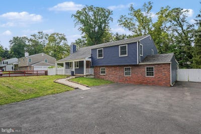 /international/us/128-county-line-road-lansdale-pa-110120589033/