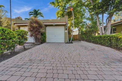 /international/us/725-nw-1st-ave-fort-lauderdale-fl-110097202893/?lang=en