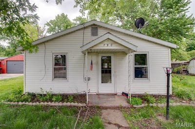 /international/us/790-olive-street-white-hall-il-110108062488/