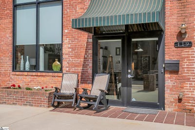 /international/us/300-south-street-simpsonville-sc-110106760920/