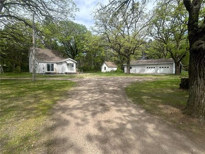 /international/us/8338-hillton-road-bellevue-twp-mn-110108294389/