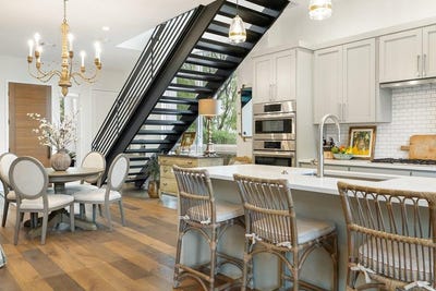 /international/us/2528-watkins-way-austin-tx-110108546800/