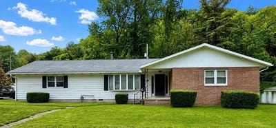 /international/us/122-saint-charles-street-nelsonville-oh-110107984665/