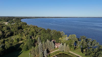 /international/us/21783-statesboro-drive-clitherall-mn-110107690154/