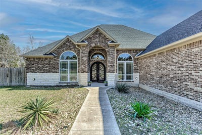 /international/us/105-arbors-cir-elgin-tx-110106566959/