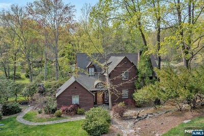 /international/us/17-hillside-avenue-upper-saddle-river-nj-110105863213/