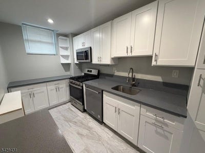 /international/us/100-e-palisade-ave-englewood-city-nj-110107687618/