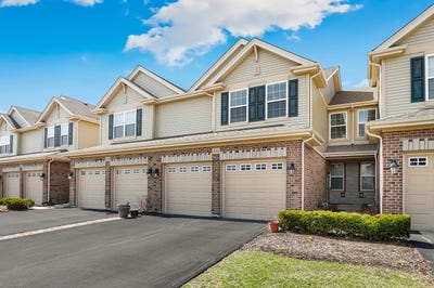 /international/us/2051-canyon-creek-court-aurora-il-110107480921/
