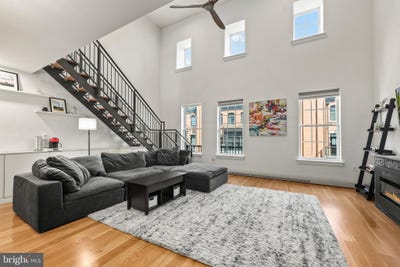 /international/us/1610-n-queen-street-arlington-va-110108449279/