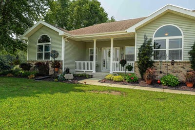 /international/us/n8532-story-ridge-court-belleville-wi-110101300076/