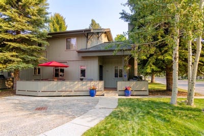 /international/us/100-pinewood-lane-ketchum-id-110108424465/