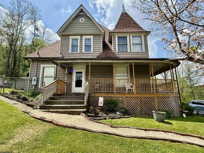 /international/us/101-madison-street-fairview-wv-110107637488/