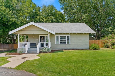 /international/us/302-n-41st-st-yakima-wa-110100399614/