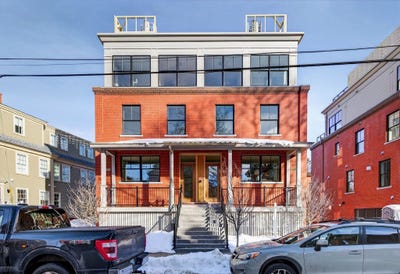 /international/us/55-carleton-street-portland-me-110107401860/