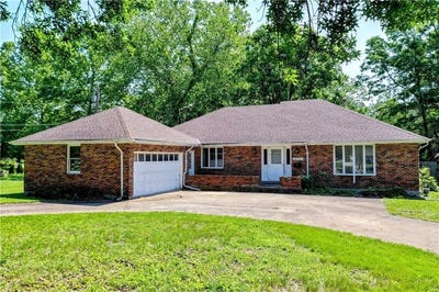 /international/us/14121-s-haven-road-grandview-mo-110100833374/