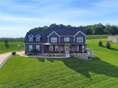 /international/us/14993-millersburg-road-sw-navarre-oh-110120136161/