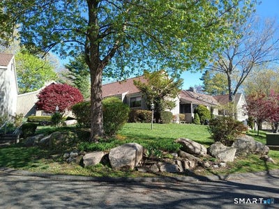 /international/us/209-acorn-lane-stratford-ct-110107728098/