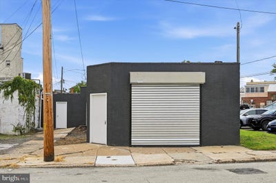 /international/us/806-powell-avenue-darby-pa-110119494137/