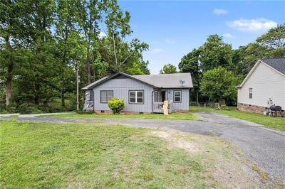 /international/us/611-613-brookdale-drive-thomasville-nc-110108578149/