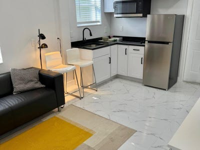 /international/us/851-nw-4th-avenue-pompano-beach-fl-110106455470/