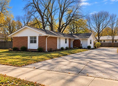 /international/us/2511-s-ingram-mill-road-springfield-mo-110120660200/