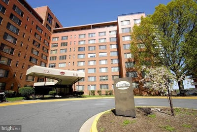 /international/us/1121-arlington-boulevard-arlington-va-110108582116/