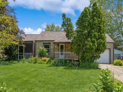 /international/us/711-9th-ave-coralville-ia-110100425468/