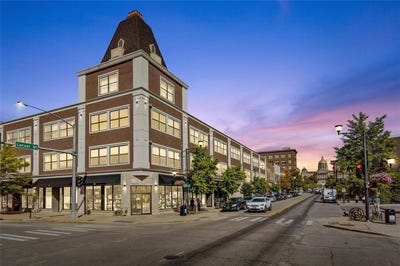 /international/us/400-e-locust-street-des-moines-ia-110105864488/