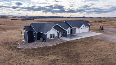 /international/us/12290-195th-street-whitewood-sd-110106675197/