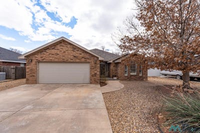/international/us/2001-1-2-beech-street-portales-nm-110105802501/
