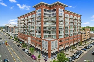 /international/us/350-n-main-street-royal-oak-mi-110109120318/