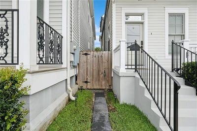 /international/us/2410-valence-street-new-orleans-la-110108537910/