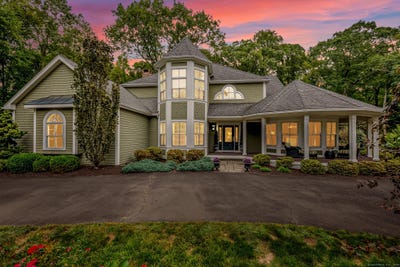 /international/us/93-hattertown-road-newtown-ct-110107568583/