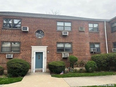 /international/us/15023-89th-street-howard-beach-ny-110096100666/