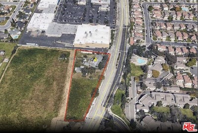 /international/us/2445-n-towne-ave-pomona-ca-110107404769/