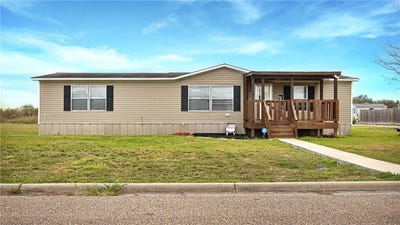 /international/us/1909-morenita-drive-sinton-tx-110104628066/