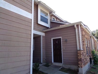 /international/us/2425-oxford-place-gretna-la-110106470357/