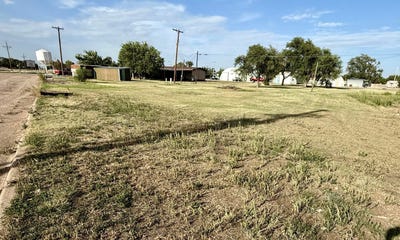 /international/us/818-n-pine-street-stratford-tx-110110267483/