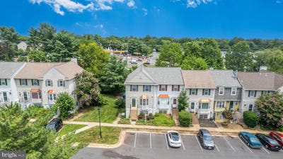 /international/us/13714-autumn-vale-court-chantilly-va-110101013484/