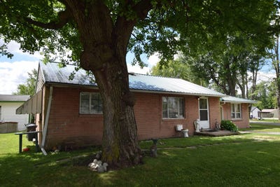 /international/us/302-elliot-road-russells-point-oh-110108827415/