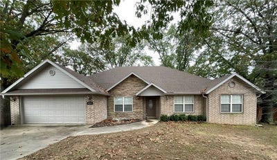 /international/us/305-meadows-court-pea-ridge-ar-110103183296/