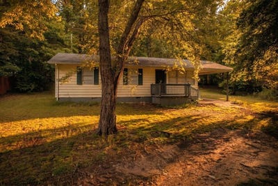 /international/us/92-nowhere-road-blairsville-ga-110108352486/